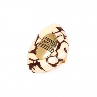Anillo veteado
