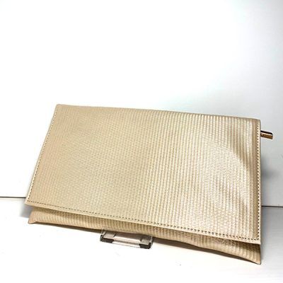 Cartera Metal